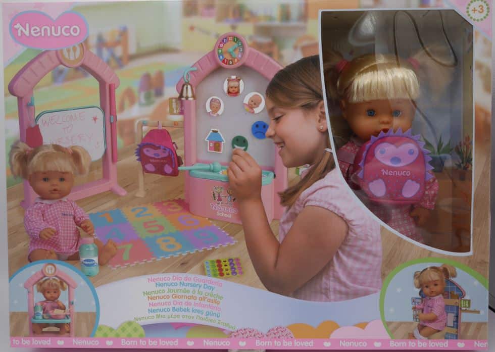 Famosa nenuco - nursery day - pop in het kinderdagverblijf