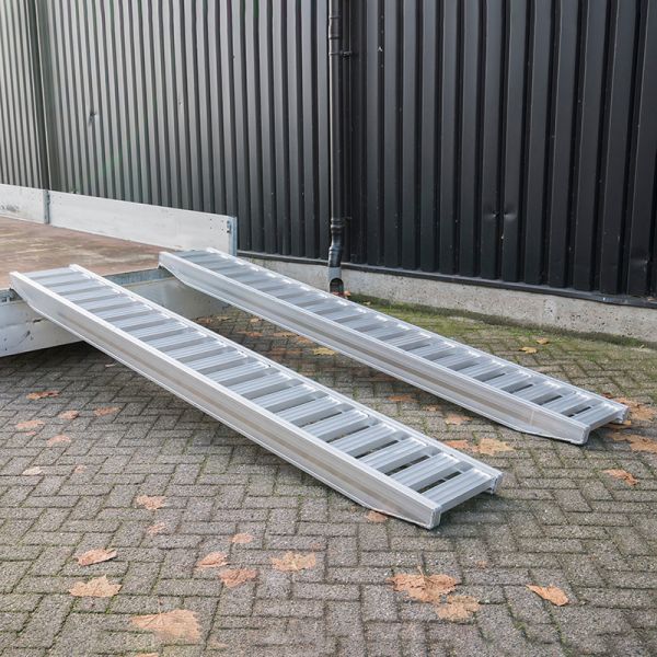 Oprijplank STUK 300 cm 2500kg.