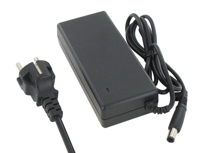 Blu-Basic Laptop Adapter 90W