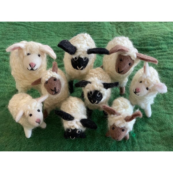 Papoose Toys Papoose Toys Flock of Sheep 9pc